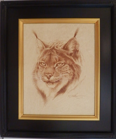 Ezra Tucker painting "Lynx Portrait"
